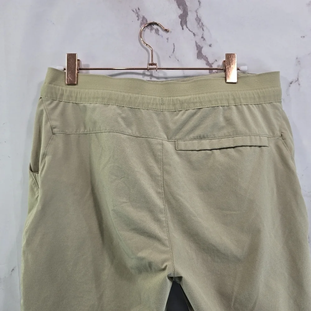 The North Face Shorts Men 30 Tan Khaki  Stretch Bermuda Elastic Climbing 8 Inch